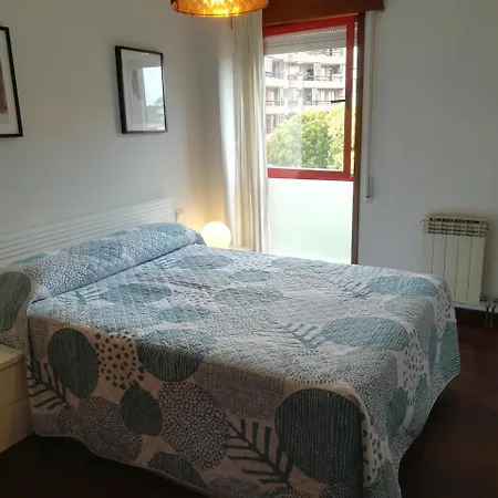 아파트 Apartamento Menendez Pelayo 카스트로우르디알레스