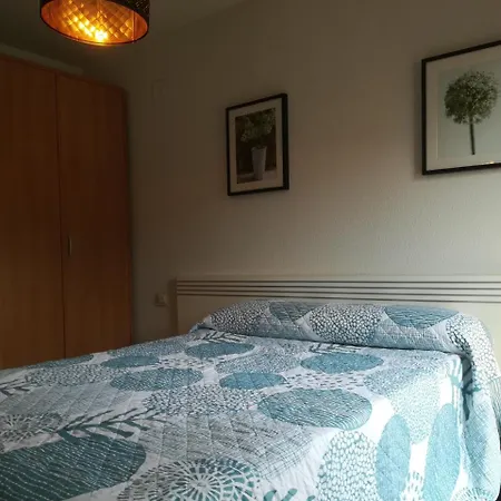 Apartamento Menendez Pelayo * 카스트로우르디알레스